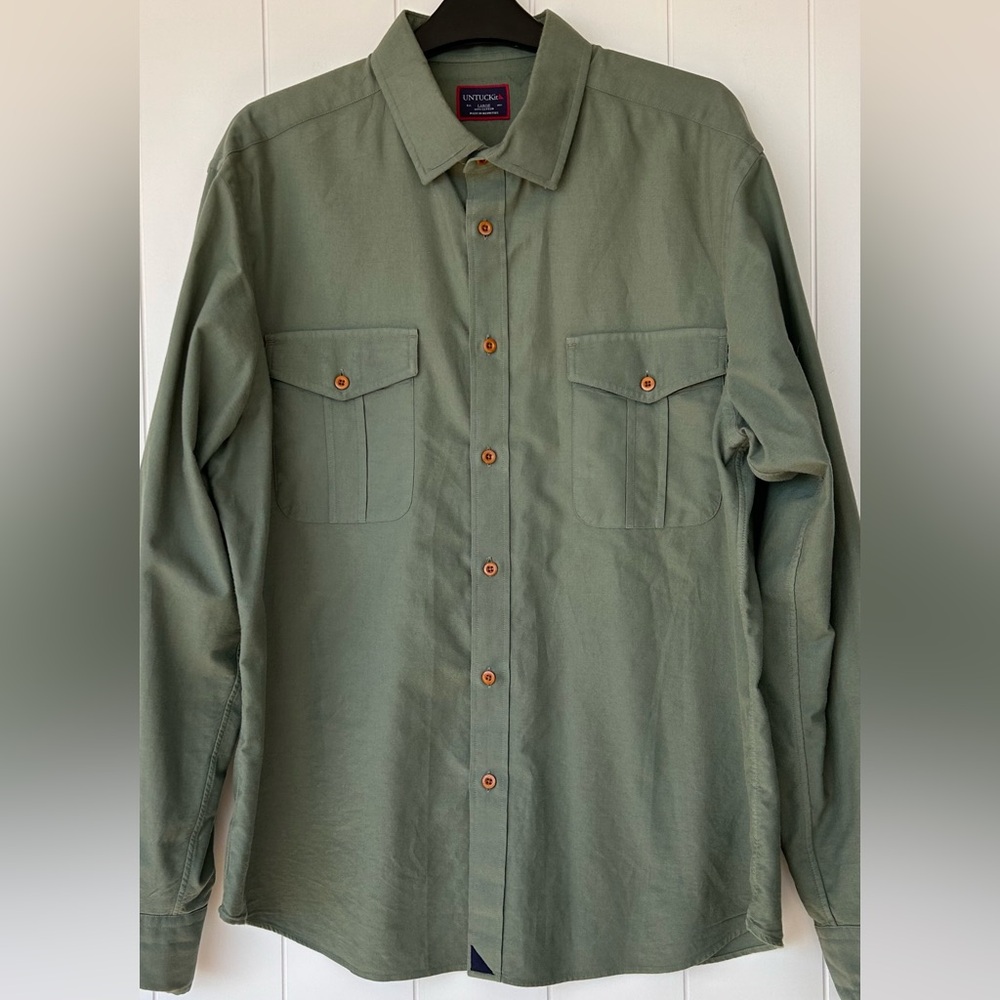 UNTUCKit Brand‎ Men’s Button Up Shirt Long Sleeves Size Large
